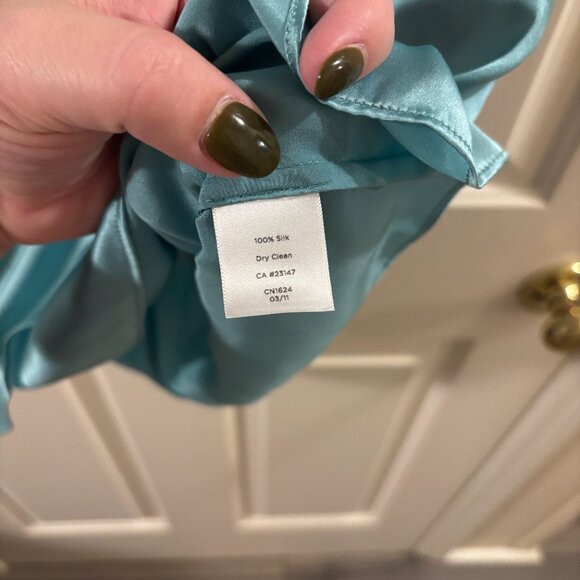 Talbots Teal Sleeveless 100% Silk Tiered Ruffle Front Blouse ~ NWT ~ Size: 10 - Picture 3 of 3